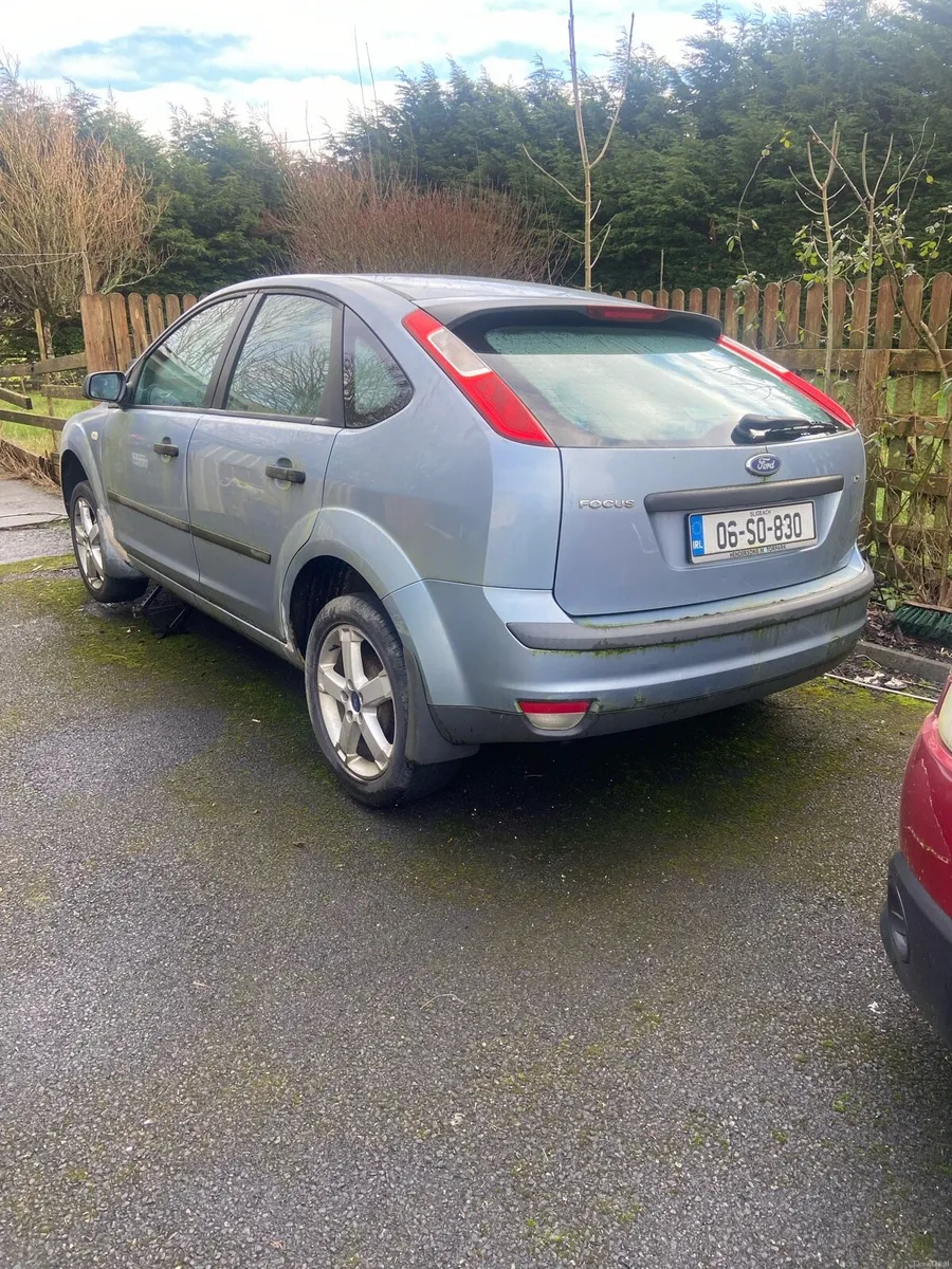 Two 06 Ford Focus, 1 x Mondeo. - Image 4