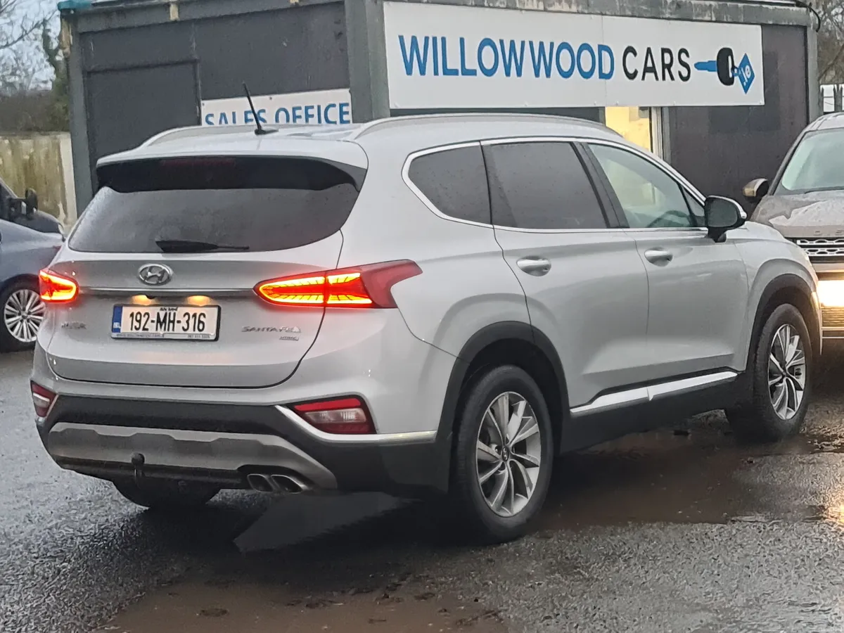 Hyundai Santa Fe 2.2 crdi executive plus 4wd 2019 - Image 2