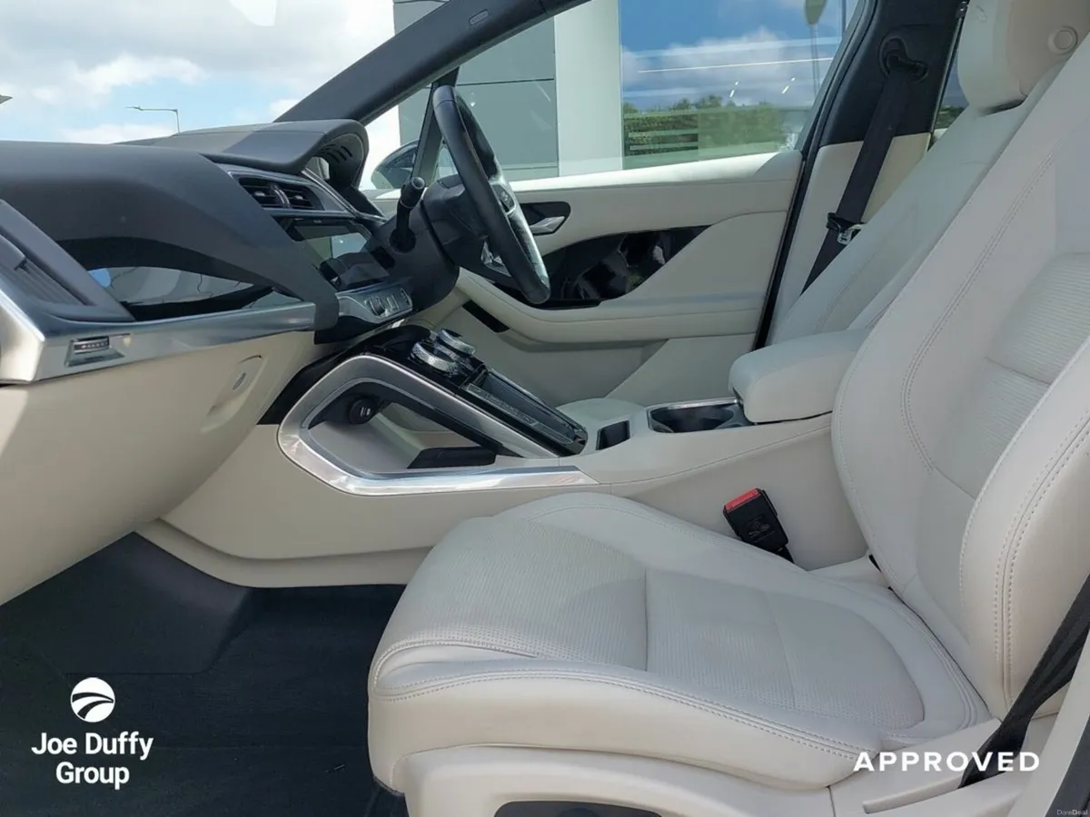 Jaguar I-Pace EV400 Auto Black Edition - Image 4