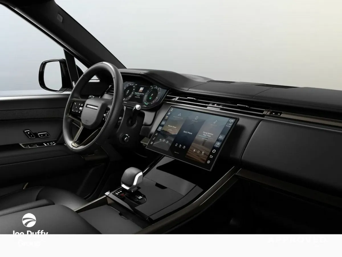 Land Rover Range Rover Sport Stealth 3.0 PHEV Dyna - Image 3