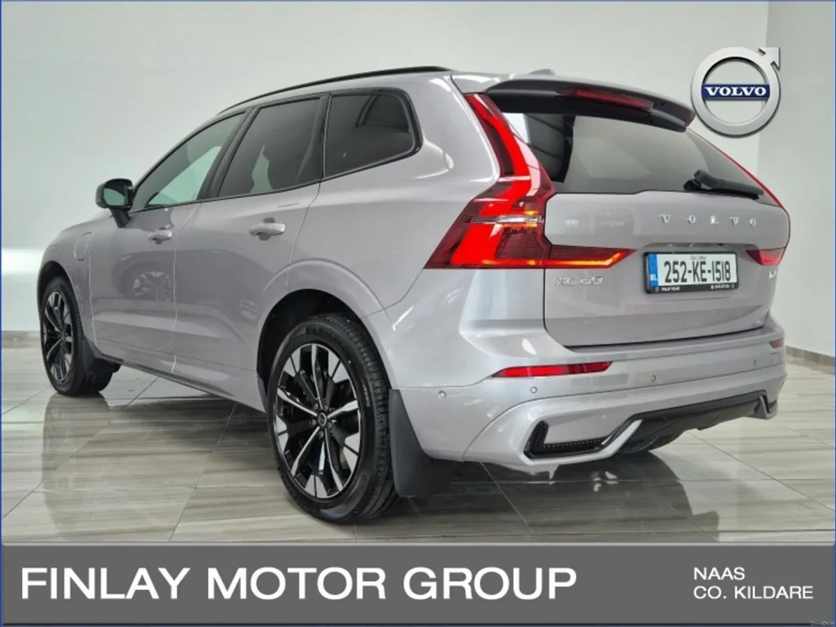 Volvo XC60 Plus Dark PHEV AWD 355HP Demo - Image 3