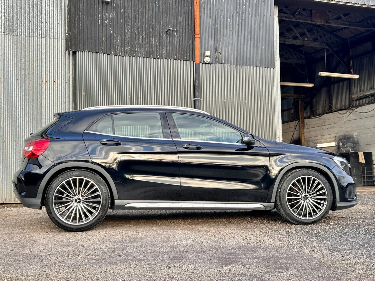 Mercedes-Benz GLA 2017 AMG line - Image 3
