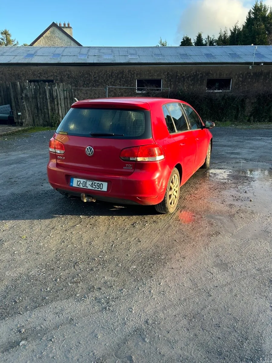 2012 Volkswagen Golf - Image 2