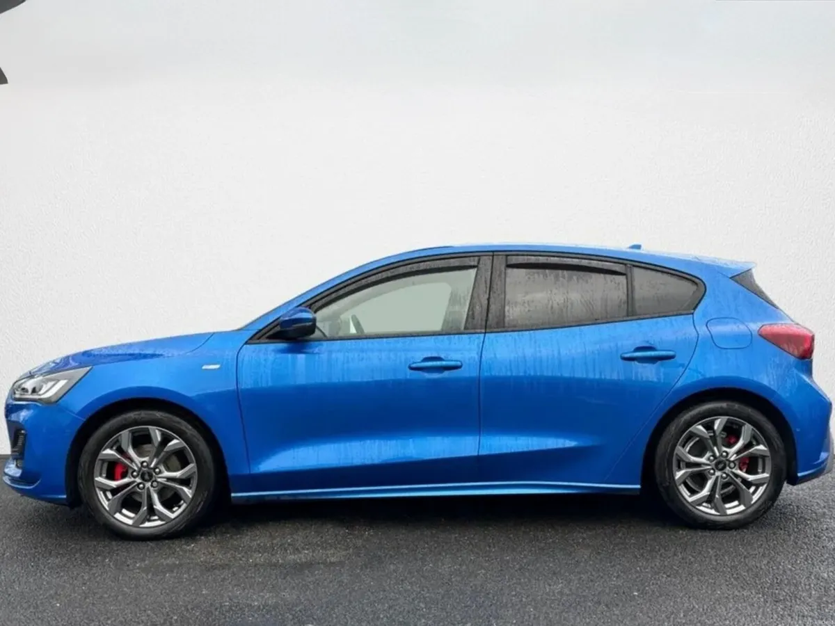 Ford Focus 2019 - Image 2