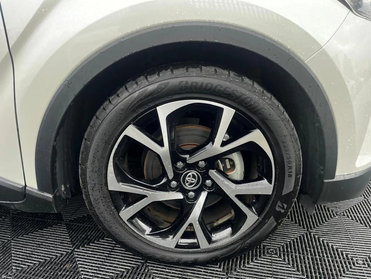 Toyota C-HR Toyota CHR 1,8 self charging hybrid - Image 3