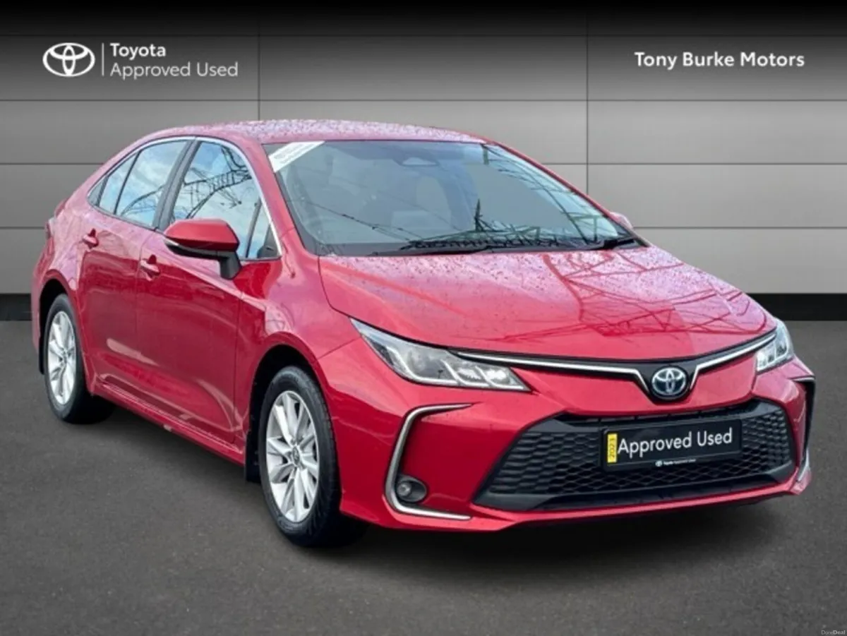 Toyota Corolla Saloon - Luna Edition - 1.8 Hybrid - Image 1