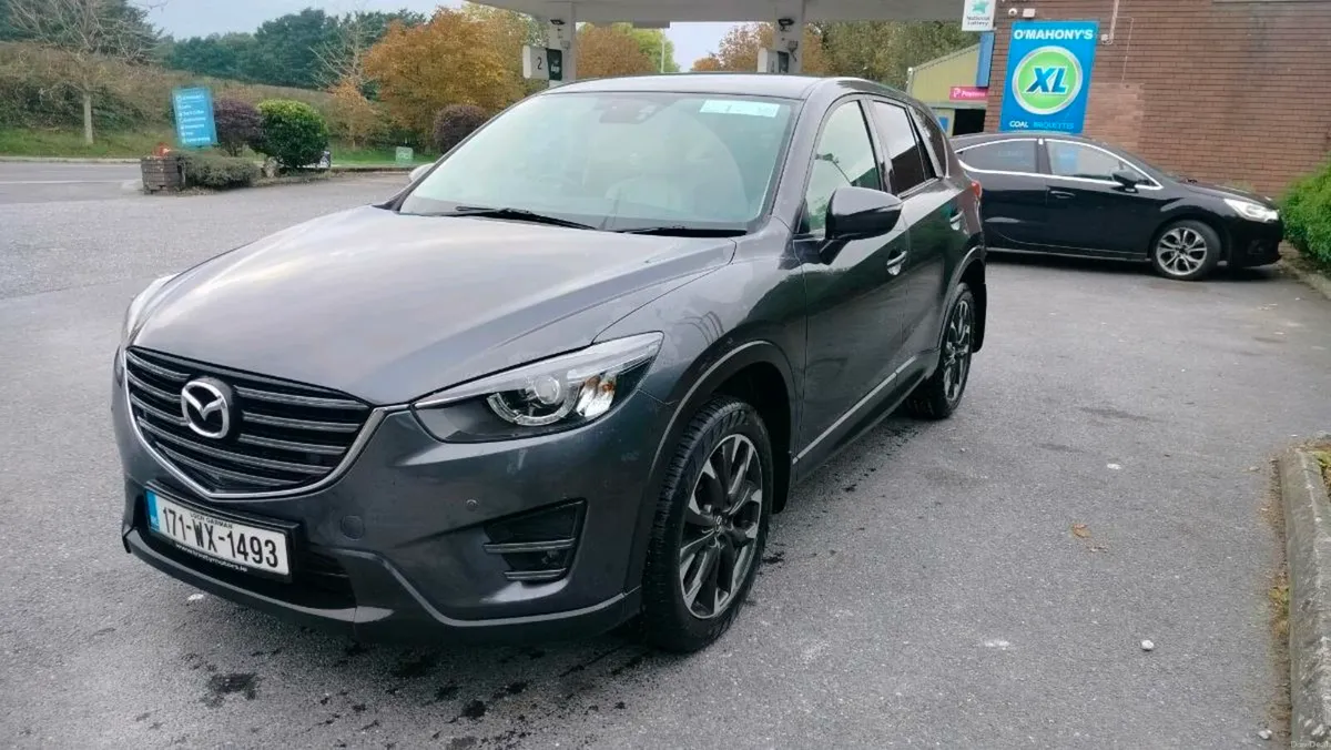 2017 Mazda CX5 Platinum - Image 2