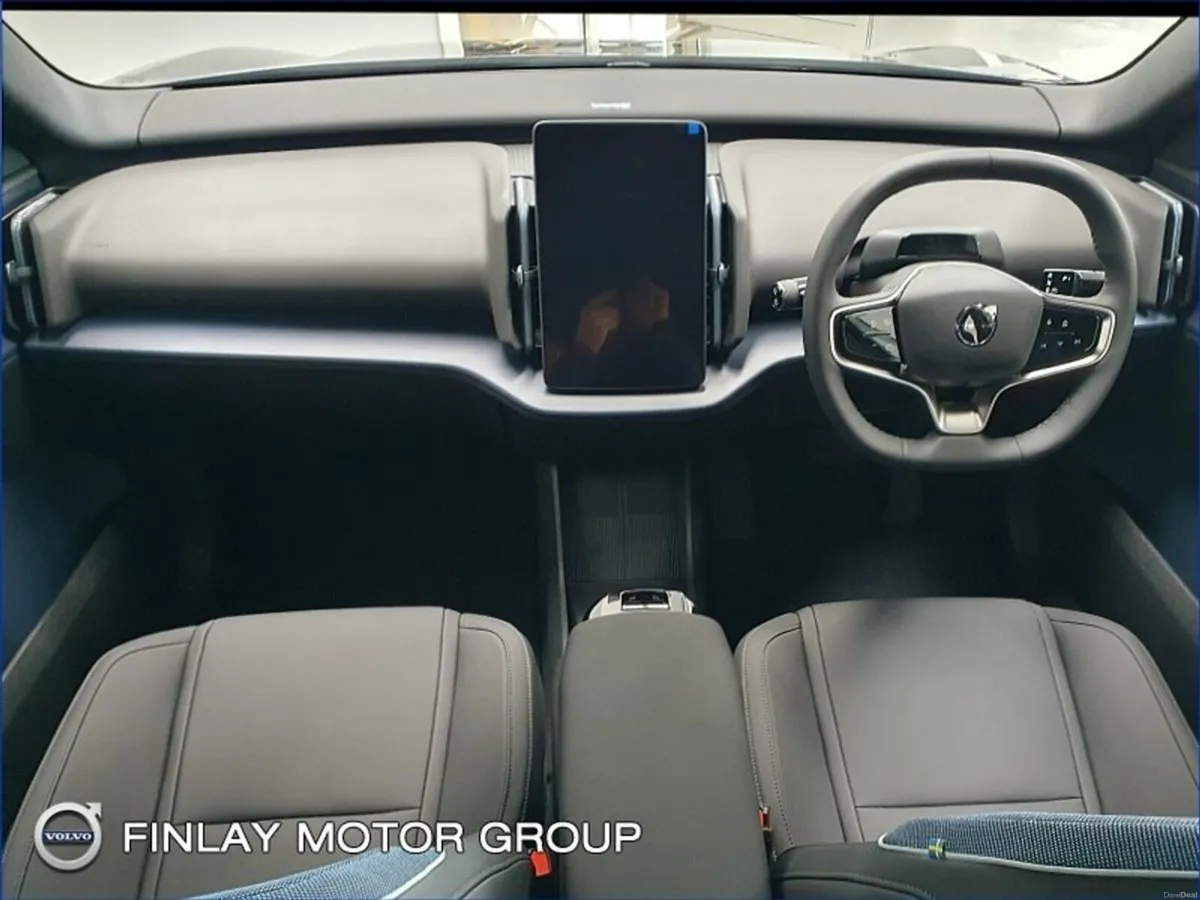Volvo EX30 Plus, Extended range, single motor. 0% - Image 3