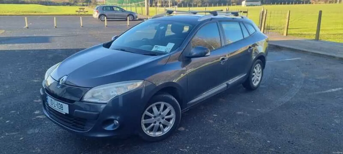 2010 Renault Grand Megane - Image 1