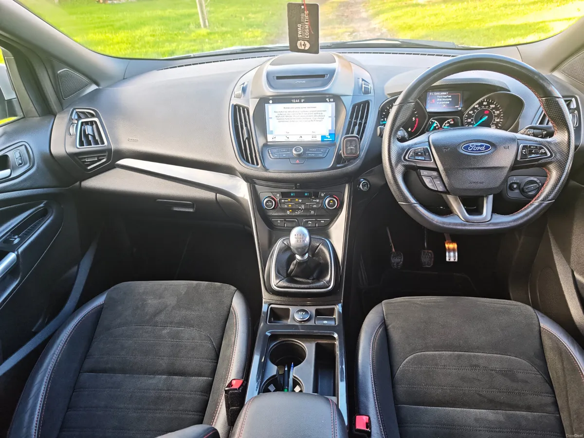 Ford Kuga 2019 ST-Line X - Image 3