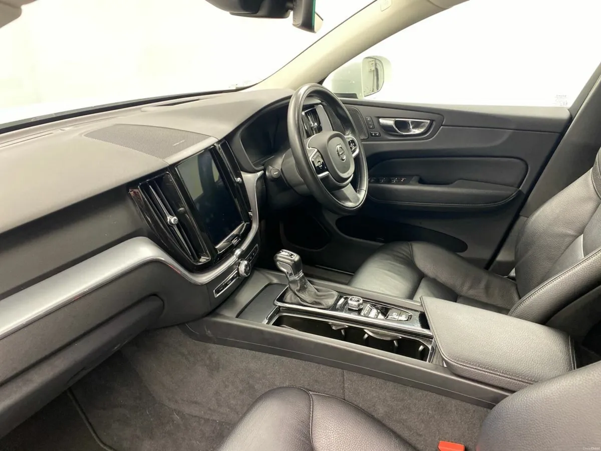Volvo XC60 D4 (190hp) Momentum Pro Auto - Image 3