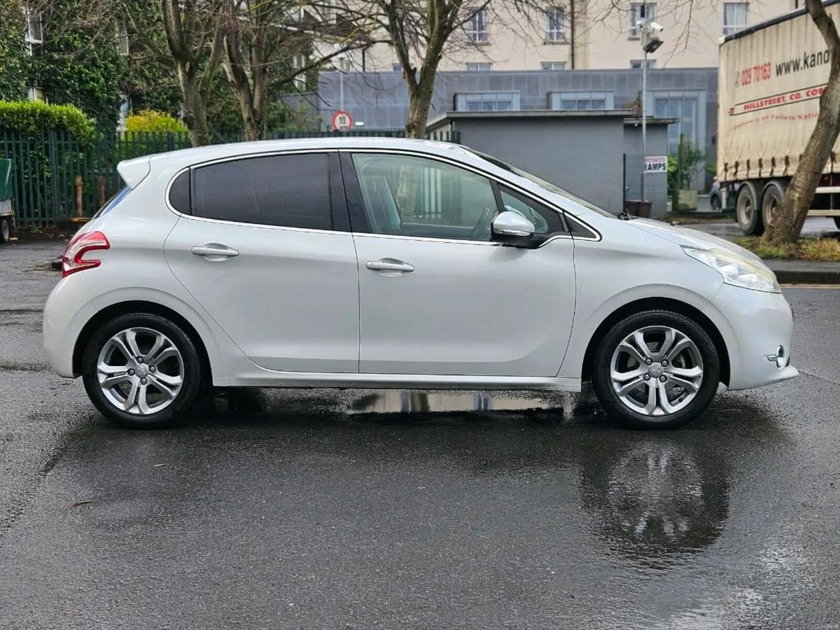 2015 peugeot 208 1.2 automatic - Image 2