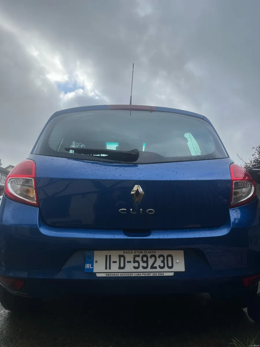 Renault Clio Dynamique TOM 3DR 2011 / Low Milage - Image 2
