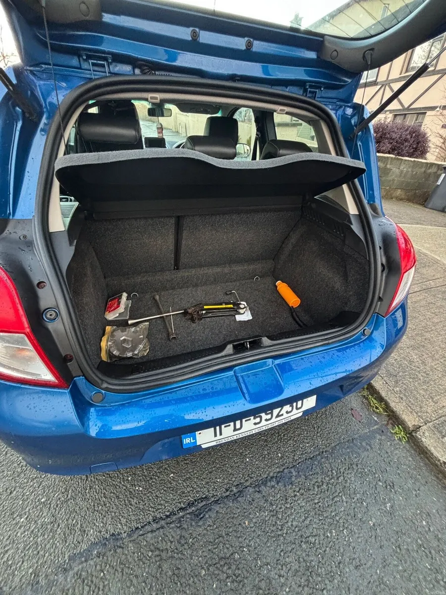 Renault Clio Dynamique TOM 3DR 2011 / Low Milage - Image 3