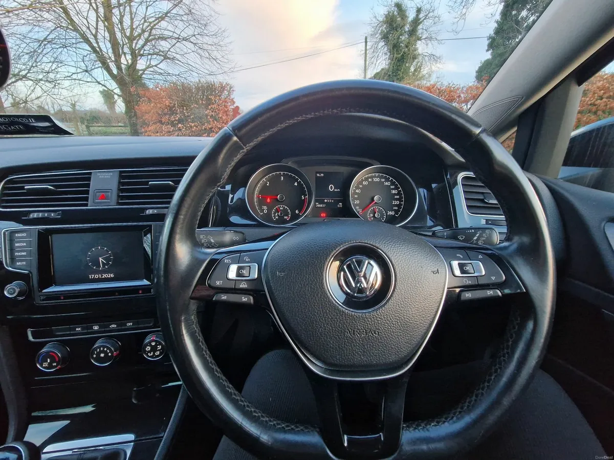 Volkswagen Golf 2014 - Image 2