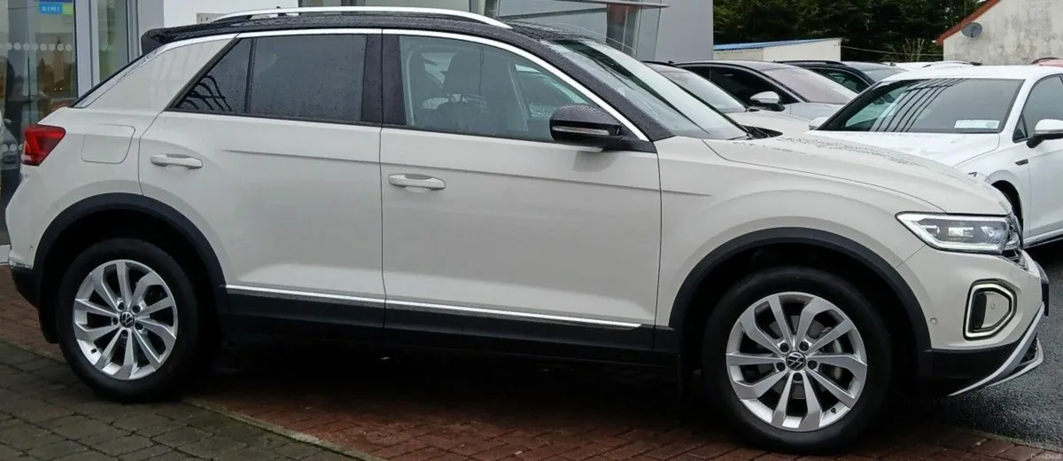 Volkswagen T-Roc Style 1.0 TSI 110HP **REAR VIEW C - Image 2