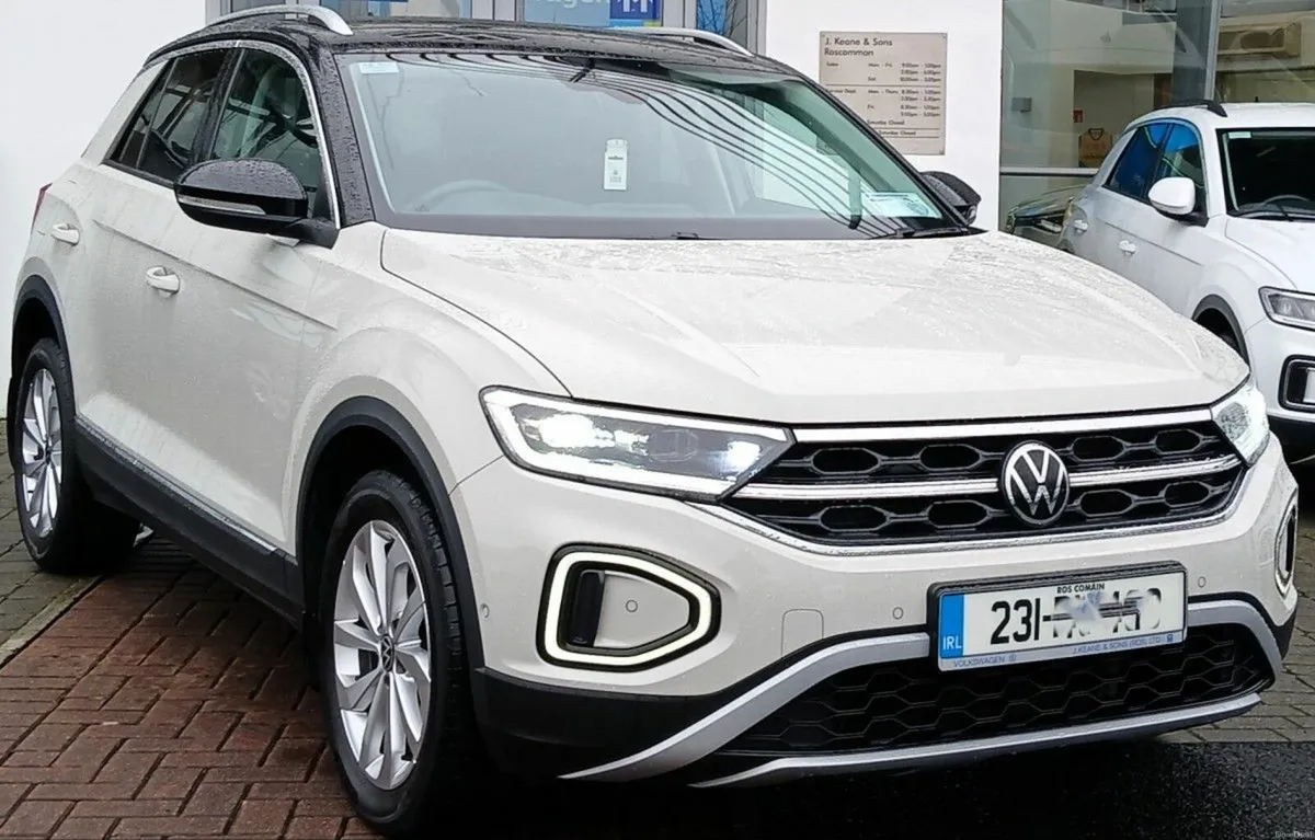 Volkswagen T-Roc Style 1.0 TSI 110HP **REAR VIEW C - Image 1