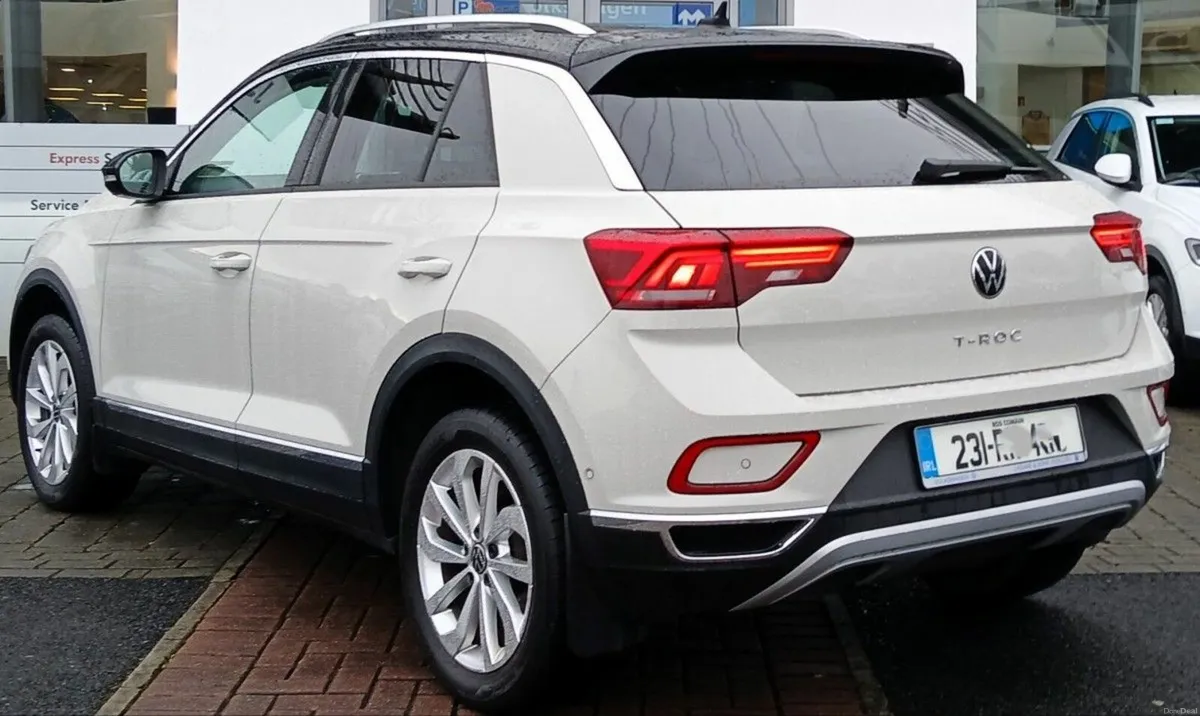 Volkswagen T-Roc Style 1.0 TSI 110HP **REAR VIEW C - Image 3