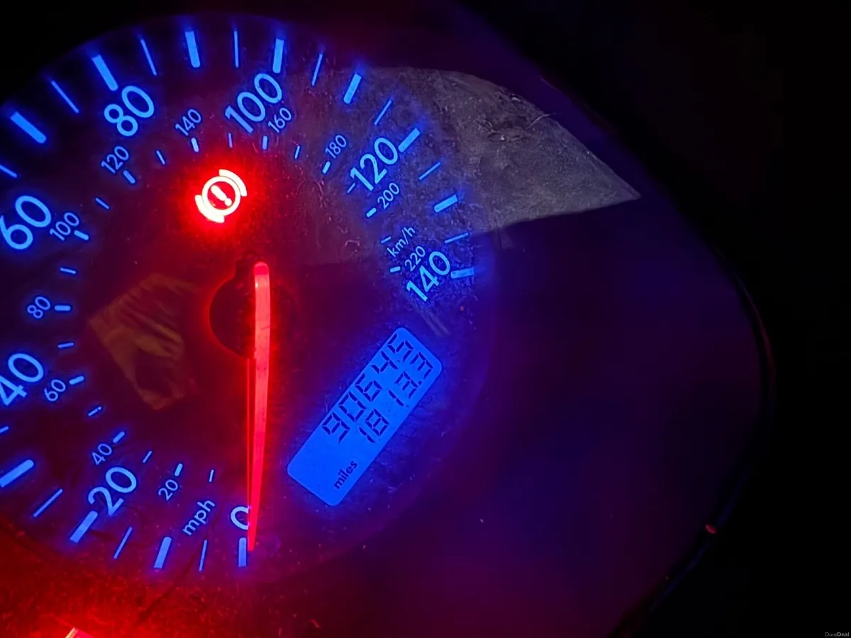 Volkswagen Golf 2003 - Image 4