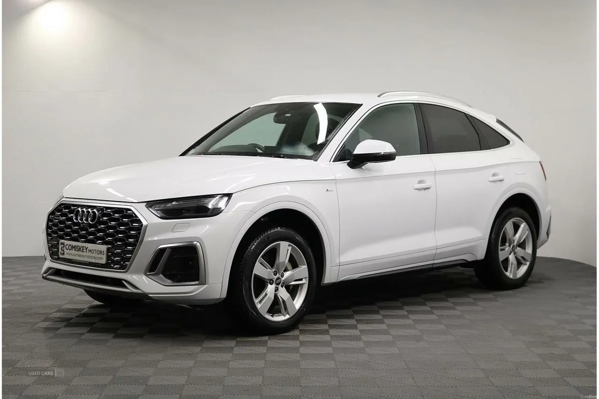 Audi Q5 TFSIe S line - Image 3