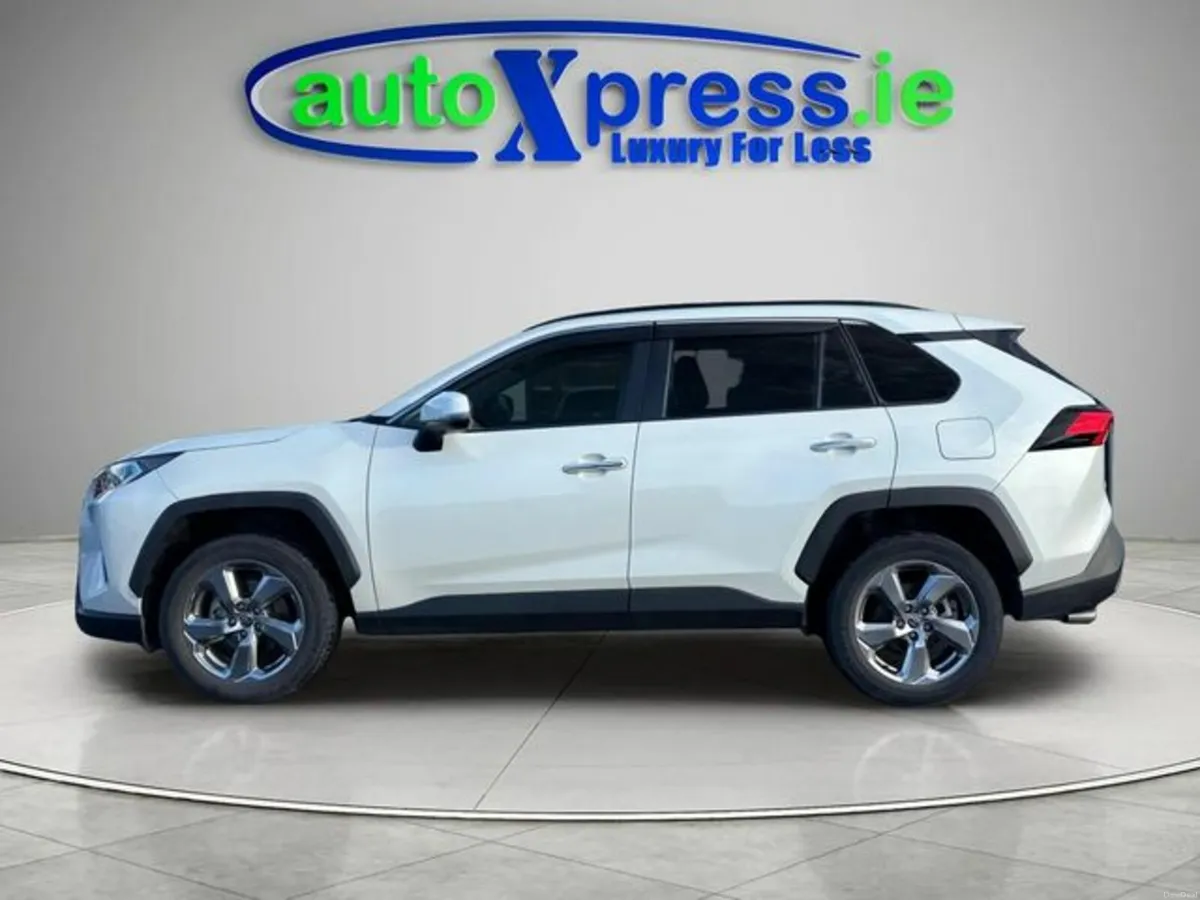 Toyota RAV4 HYBRID G 4WD Automatic - Image 3