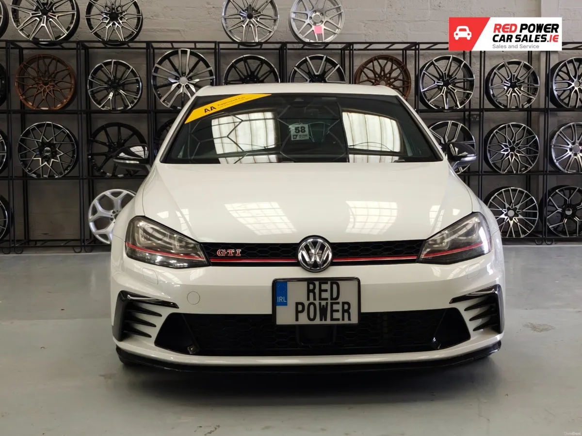 Golf GTI Clubsport//LOW KMs - Image 3