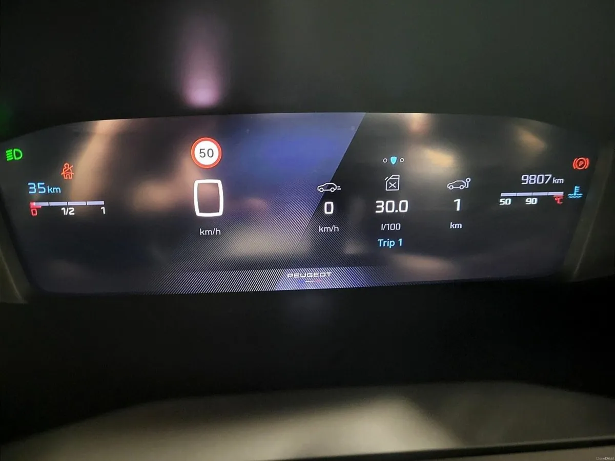 Peugeot 2008 1.2 Puretech 100bhp Allure - Image 4