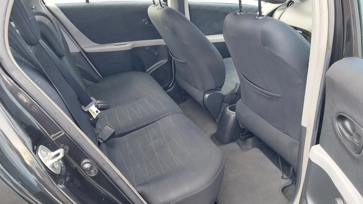 Toyota Yaris 2008 - Image 4