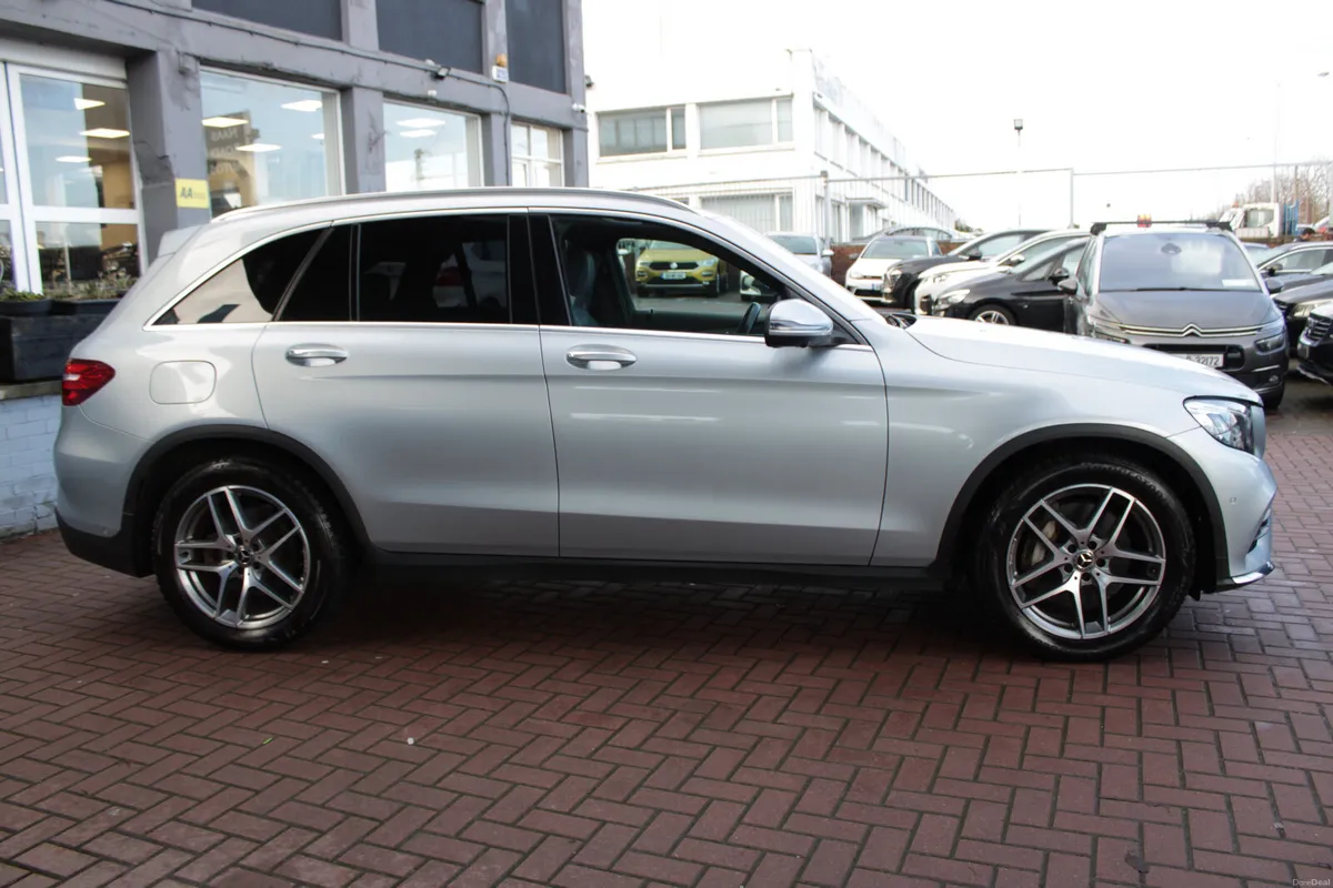 GLC220D 4MATIC AMG SPORT 5DR ESTATE AUTOMATIC // A - Image 3