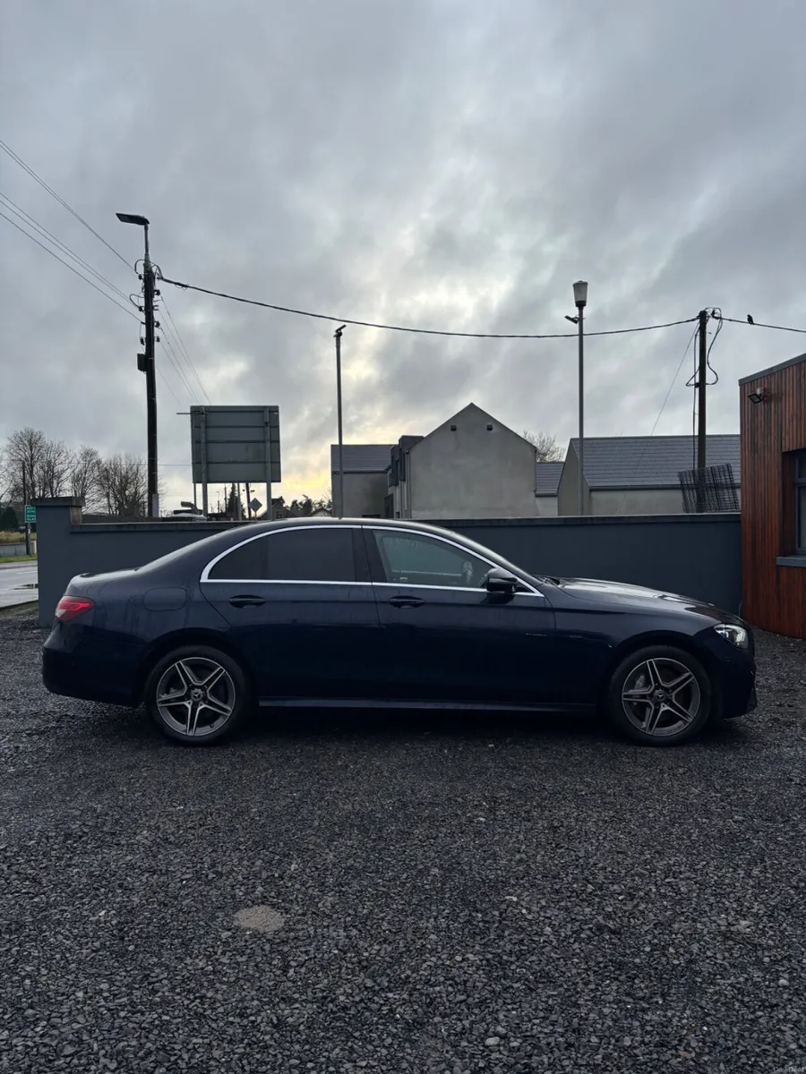 Mercedes-Benz 300 2021 - Image 4