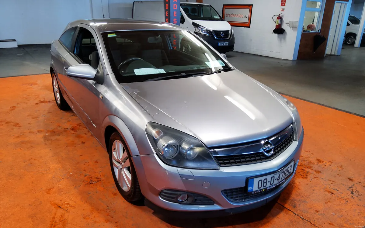 Opel Astra 2008 - Image 1