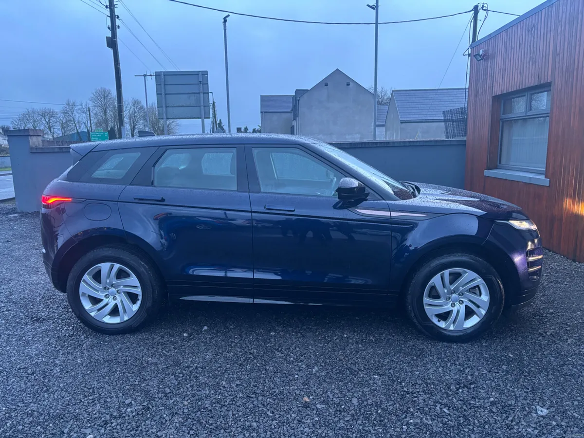 Land Rover Range Rover Evoque 2022 - Image 5