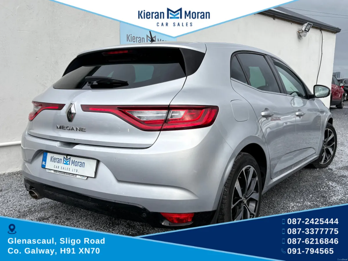 Renault Megane ICONIC 5DR - Image 4