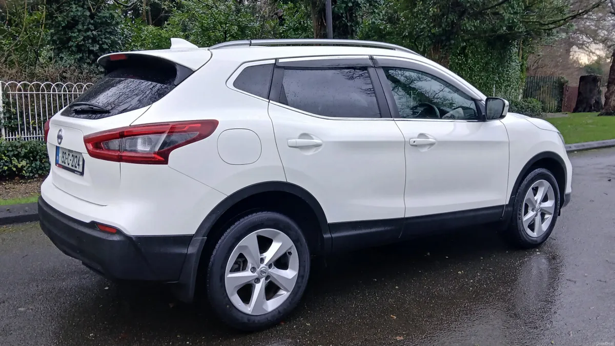 Nissan Qashqai 2019 *ONE OWNER* 1.5 DCi SV 5dr - Image 2