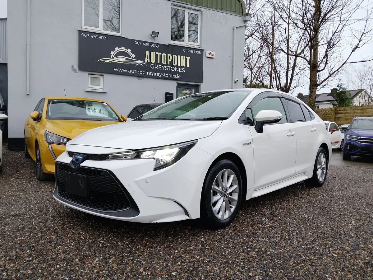 Toyota Corolla Hybrid Saloon - Image 1