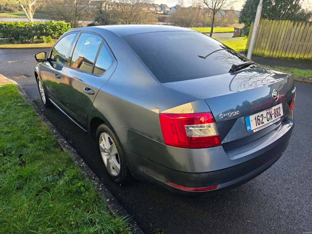 162 Octavia 2L 2Yr NCT €7450 - Image 3
