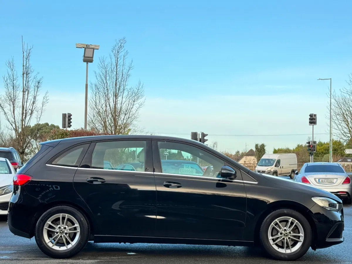 Mercedes-Benz B-Class B 180 AUTO *18, 000 KMS* - Image 4