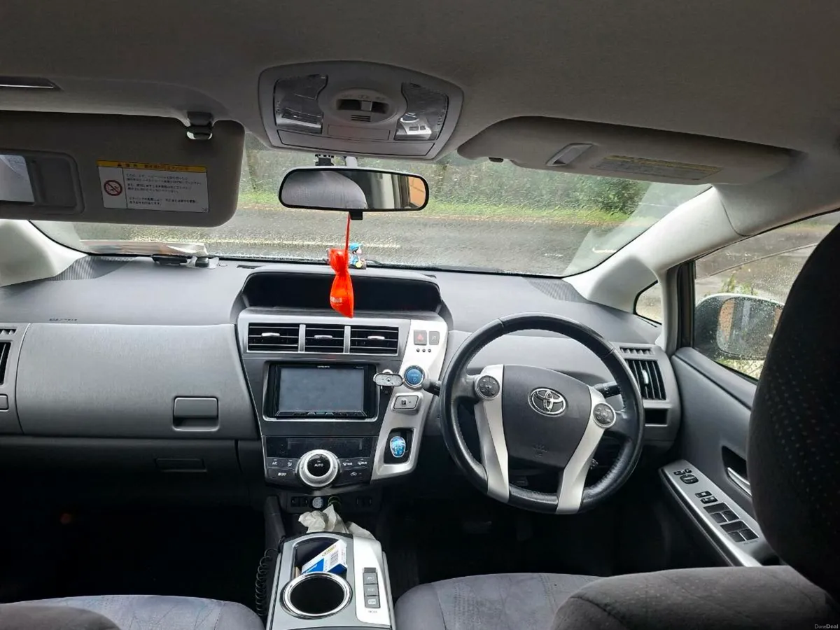 Toyota prius - Image 3