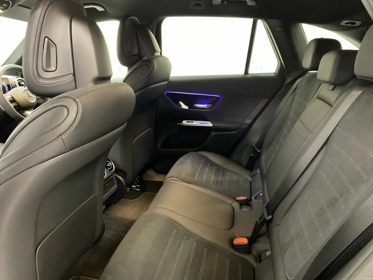 Mercedes-Benz GLC GLC 300 e Urban Edition MATIC - Image 4