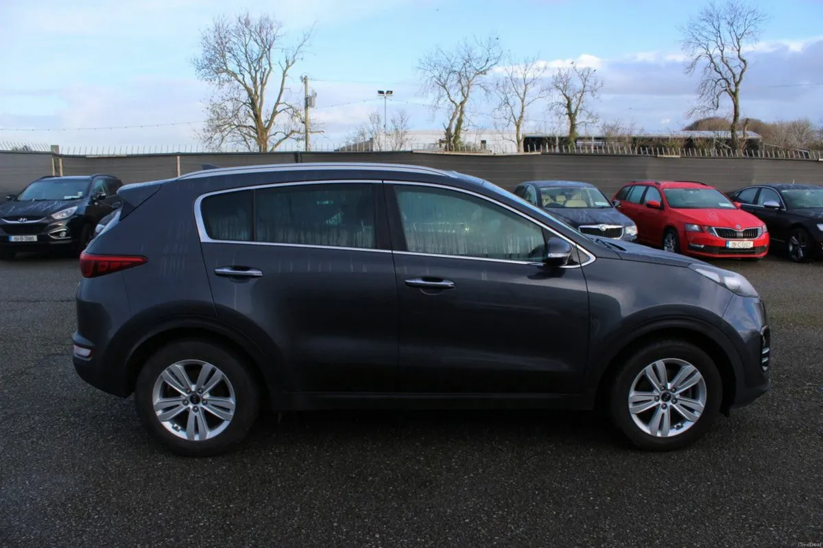 Kia Sportage 1.7 PLATINUM - TENDER 29 - GRADE 2 - - Image 3