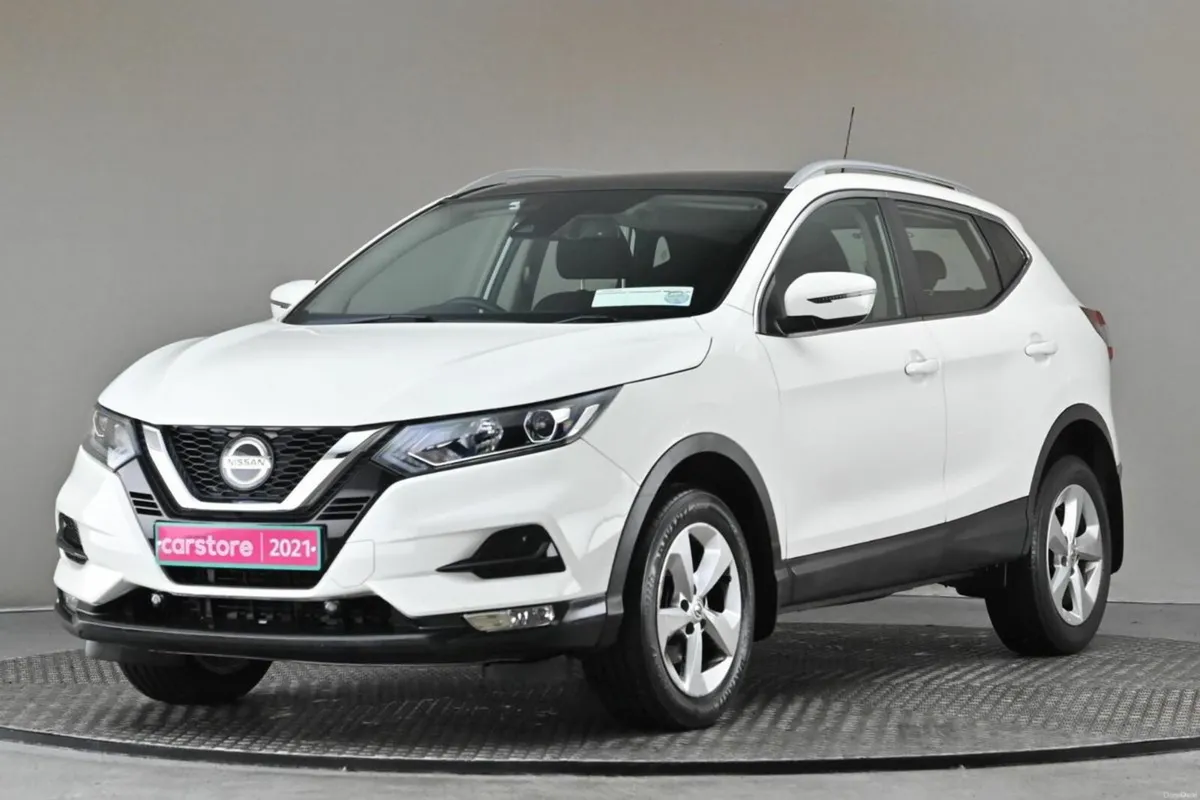 Nissan Qashqai 1.3 PET SE DCT 6SPD **PANORAMIC ROO - Image 3