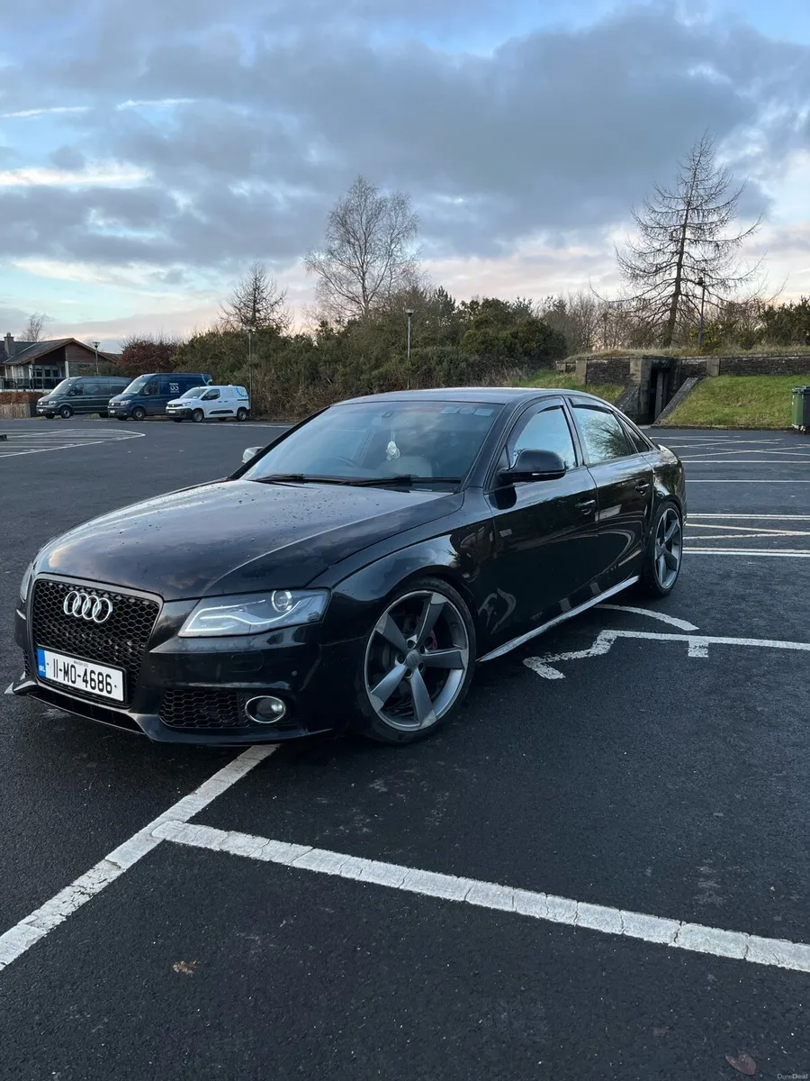 2011 Audi A4 - Image 2