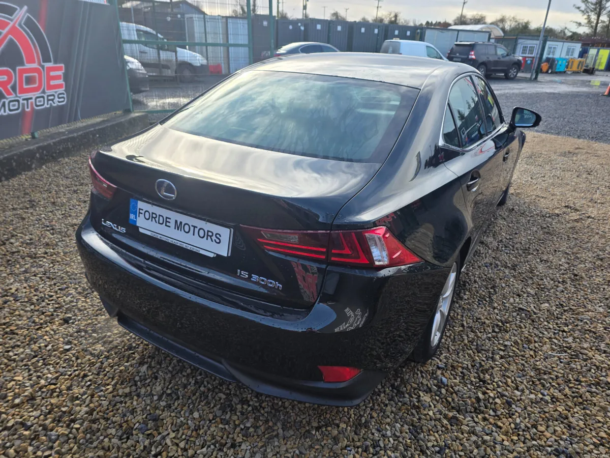 Lexus IS 2014 - Image 4