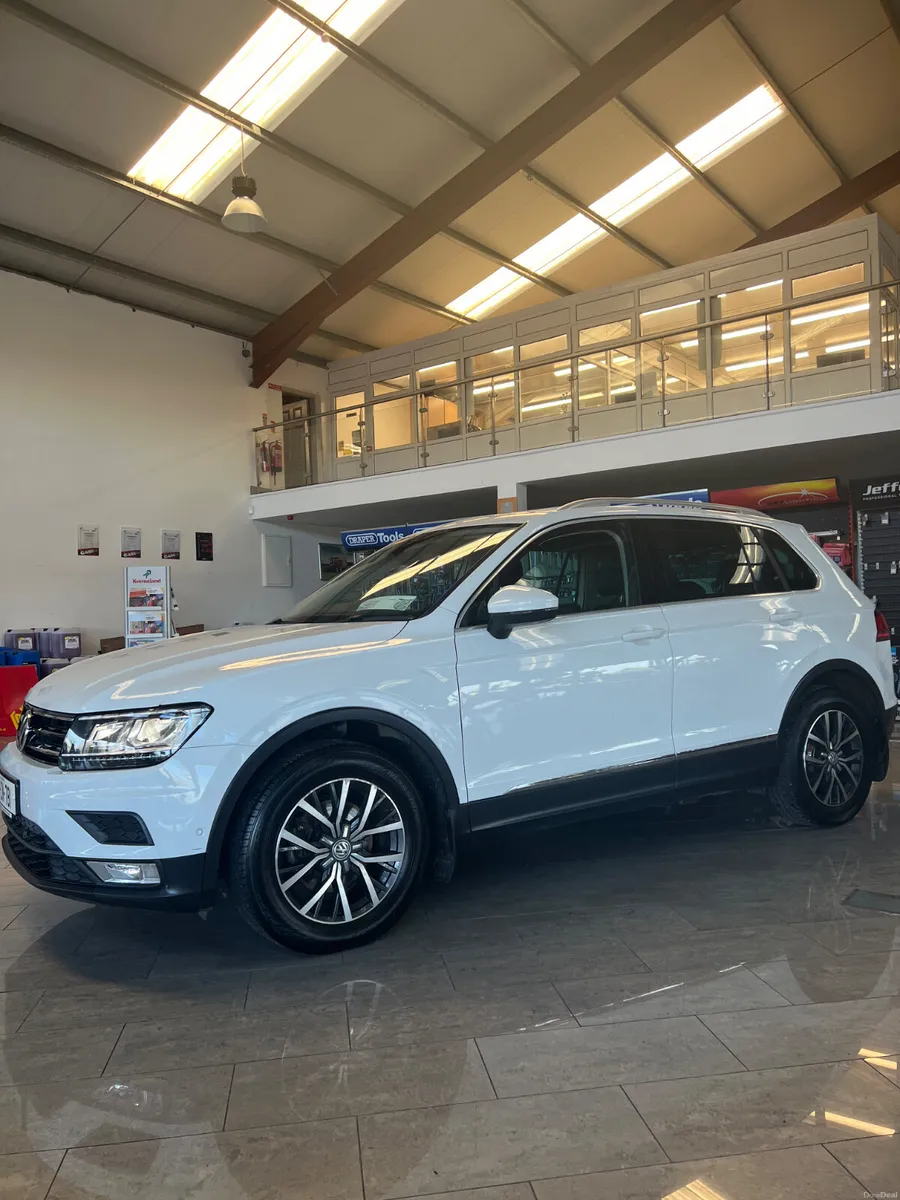 Volkswagen Tiguan 2017 - Image 2