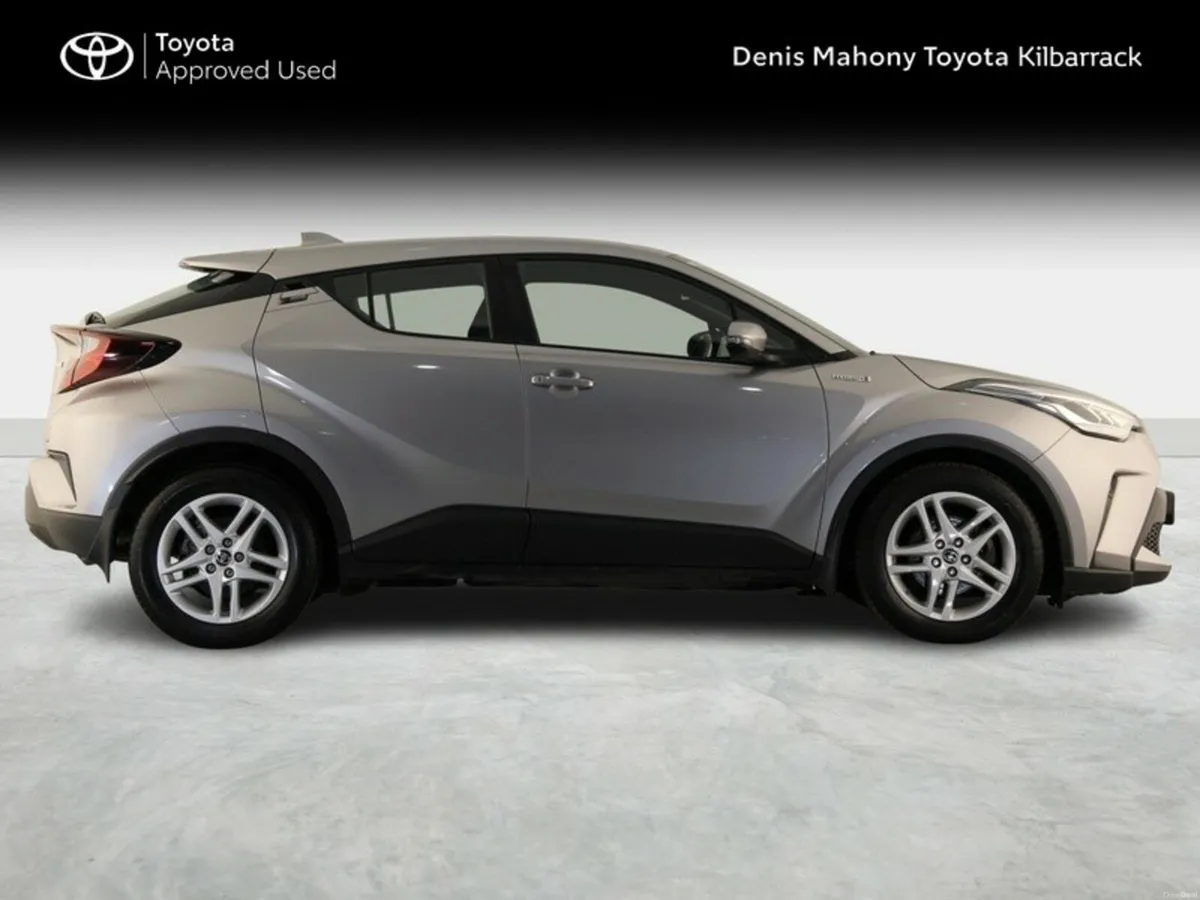 Toyota C-HR 1.8 HYBRID LUNA - Image 3