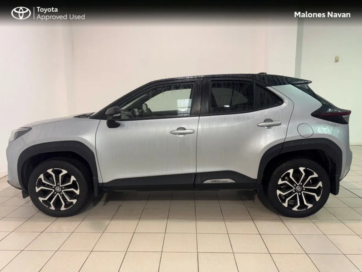 Toyota Yaris Cross CR CROSS LUNA SPORT 4DR AUTO - Image 3