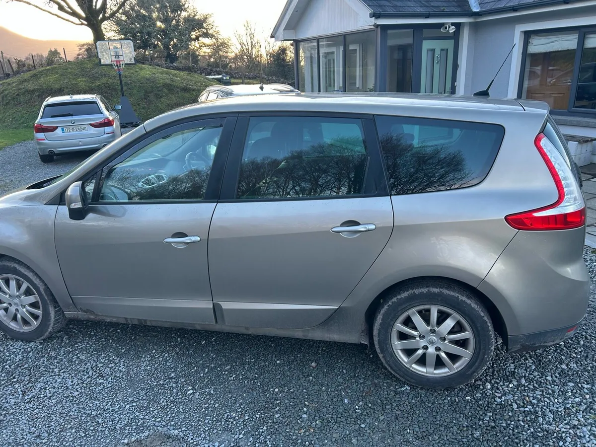 For Parts or Repairs, 7 seater - Image 4