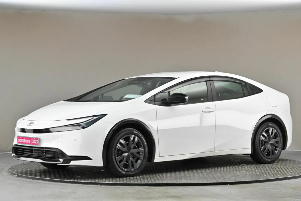 Toyota Prius 1.8 SELF CHARGING HYBRID **REVERSE CA - Image 4