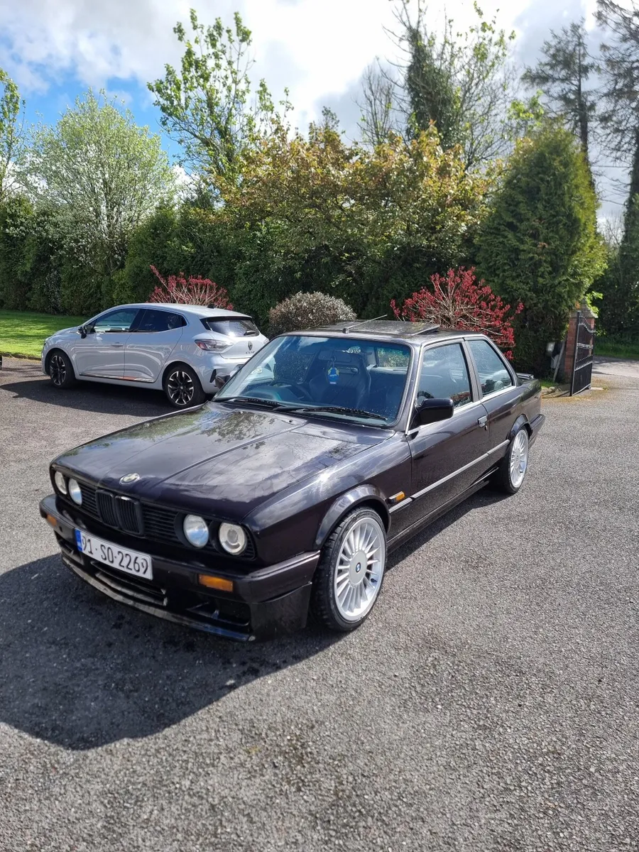 BMW e30 - Image 1