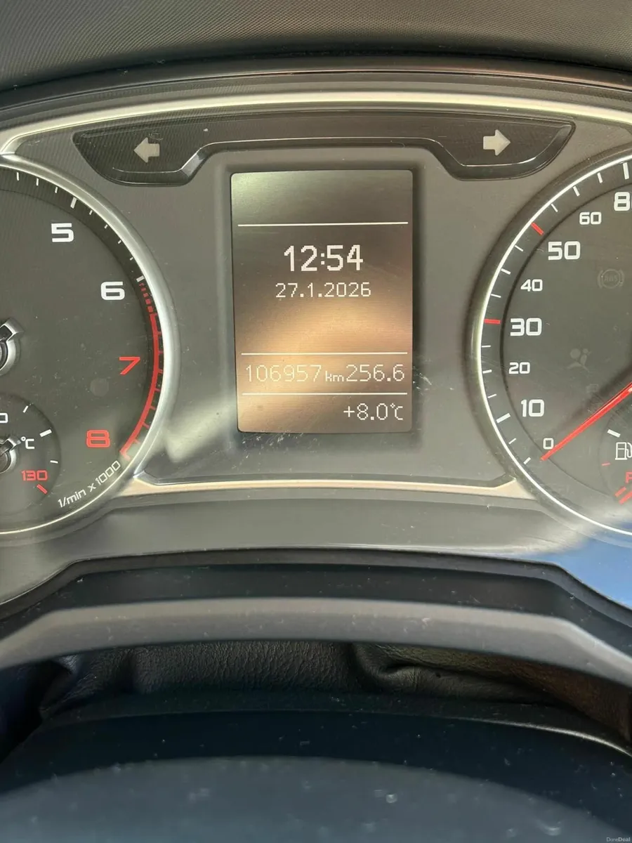 Audi A1 2011 - Image 2